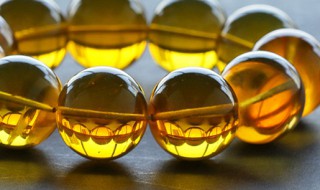 琥珀蜜蜡作用与功效与作用（琥珀蜜蜡的功效与作用）