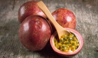 百香果施什么肥料最好 百香果开花时期施什么肥料