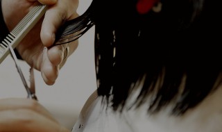 深棕色眉笔适合黑色头发吗 深棕色的眉笔适合什么颜色头发