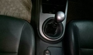 车的倒挡挂不进去怎么回事（车的倒挡挂不进去怎么回事视频）