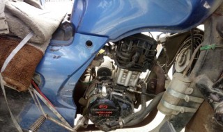 摩托车转弯时要抓离合器吗 摩托车转弯时需要捏离合吗