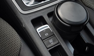 货车手刹拉了还溜车怎么办 货车手刹拉了还溜车怎么办视频