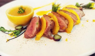 法式橙汁煎鸭胸的详细做法(法式橙汁鸭胸的做法窍门)