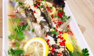 柠檬蒸鱼的做法 柠檬蒸鱼的做法菜谱