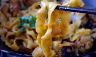 小鲅鱼焖面的做法（小鲅鱼焖面的做法视频）