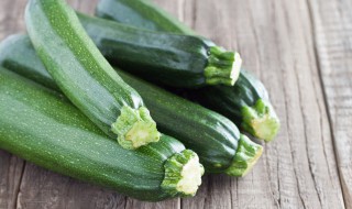 香煎西葫芦的做法（怎样煎西葫芦）