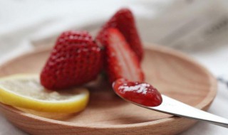 草莓果香酸奶（草莓果香酸奶好喝吗）