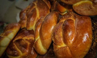 新疆塔城面包的做法（新疆塔城烤面包制作方法）