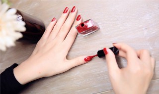 怎么挑选指甲油 怎么挑选指甲油颜色