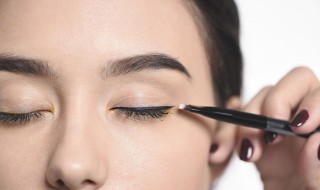 眼皮跳是什么预兆时辰 右眼皮跳时辰是什么预兆