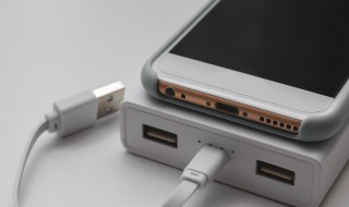 手机充电越来越慢是怎么回事 oppo手机充电变慢了怎么恢复