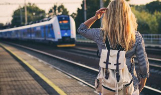 十句话精辟短句(十句话精辟短句英语)