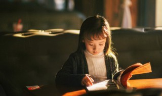 牵强附会意思（牵强附会意思相近的成语）