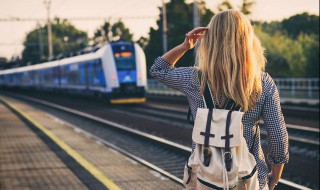 抖音很火的文艺短句（抖音最火文艺句子）