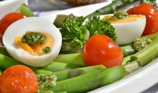 疱疹不能吃什么食物呢（疱疹不可以吃什么食物）