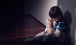 回忆往事的感慨句子回忆儿时的伙伴（形容回忆儿时往事感慨）