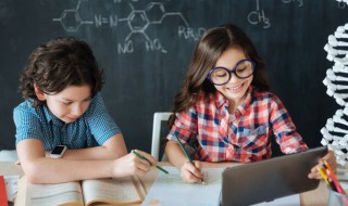 螳臂当车意思（螳臂当车意思相近）