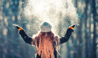 下雪了发朋友圈(下雪了发朋友圈的文案)