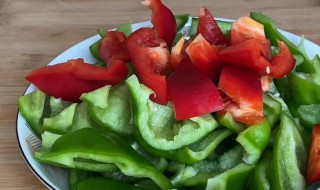 柿子椒的吃法（柿子椒的吃法与做法）