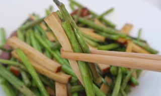 芦蒿的吃法（芦蒿的吃法和用途）