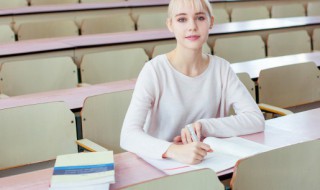 摔跤的跤怎么组词（跤组词三年级上册）