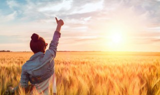 关于人生感悟简短说说句子（感悟人生的说说简短）