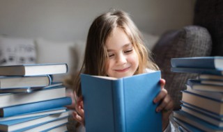 碧水惊秋黄云凝暮败叶零乱空阶的意思 碧水惊秋黄云凝暮败叶零乱空阶怎样解释