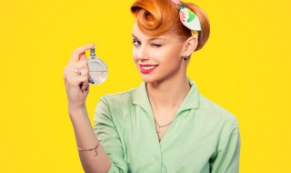 怎么快速去掉衣服上得香水味 怎么快速去掉衣服上得香水味道