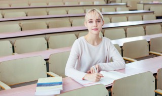 有哪些成语用来形容女子的才德（有哪些成语用来形容女子的才德的词语）