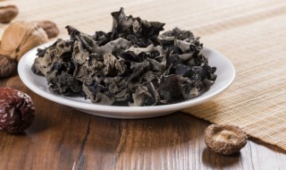 如何挑选黑木耳（黑木耳怎么选才是好的）