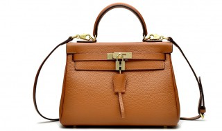 女士怎么挑选适合自己的包（女士怎么挑选适合自己的包）