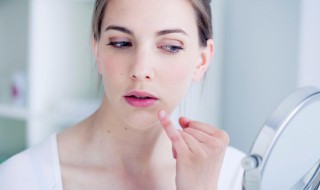 润唇膏怎么挑选（润唇膏怎么选才对）