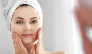 保湿精华怎么挑选 保湿和精华哪个先用怎么用