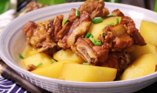 正宗排骨炖土豆的做法 正宗排骨炖土豆的做法视频