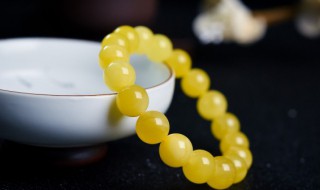 蜜蜡真假的鉴别方法 蜜蜡真假的鉴别方法图片