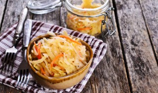 腌酸菜的腌制方法 东北大白菜腌制酸菜的方法