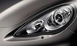 大灯上的油漆怎么弄干净 大灯上油漆怎么去除