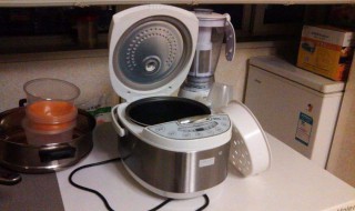 电饭煲电盘糊了怎么办（电饭煲发热盘糊了如何去除）