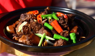 正宗红烧狗肉的做法 炖狗肉最忌三种调料