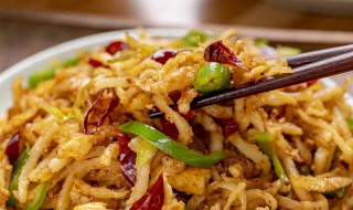 正宗洋芋擦擦的做法（洋芋擦擦最简单的做法）