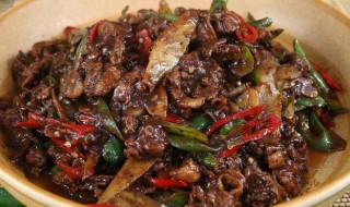 血酱鸭做法(酱血鸭的做法)