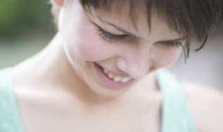 腼腆怎么读 卐怎么读