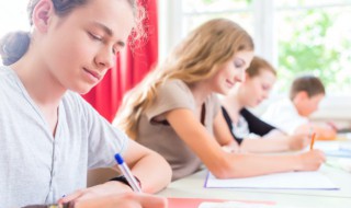 打铁趁热名词解释（打铁趁热名词解释是什么）