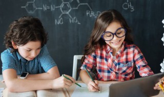 布被瓦器名词解释（布瓦洛名词解释）