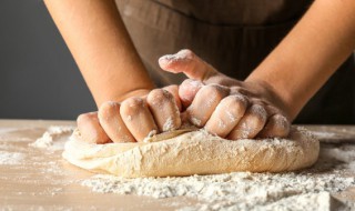 芝麻酱凉面做法（芝麻酱凉面做法视频）