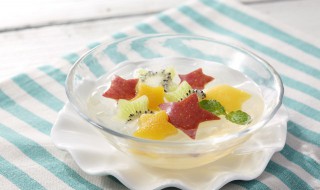 果汁果冻做法(果汁果冻做法视频)