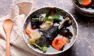 炖老鸡做法 炖鸡老汤的制作