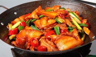 干锅五花肉做法（干锅五花肉的做法川菜）