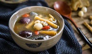 蘑菇黄芪炖鸡汤做法（蘑菇黄芪炖鸡汤做法窍门）