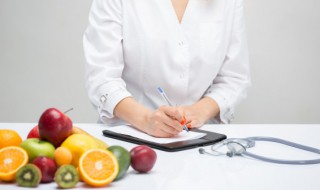 高血压不能吃的食物和水果（高血压不能吃的食物和水果和蔬菜）